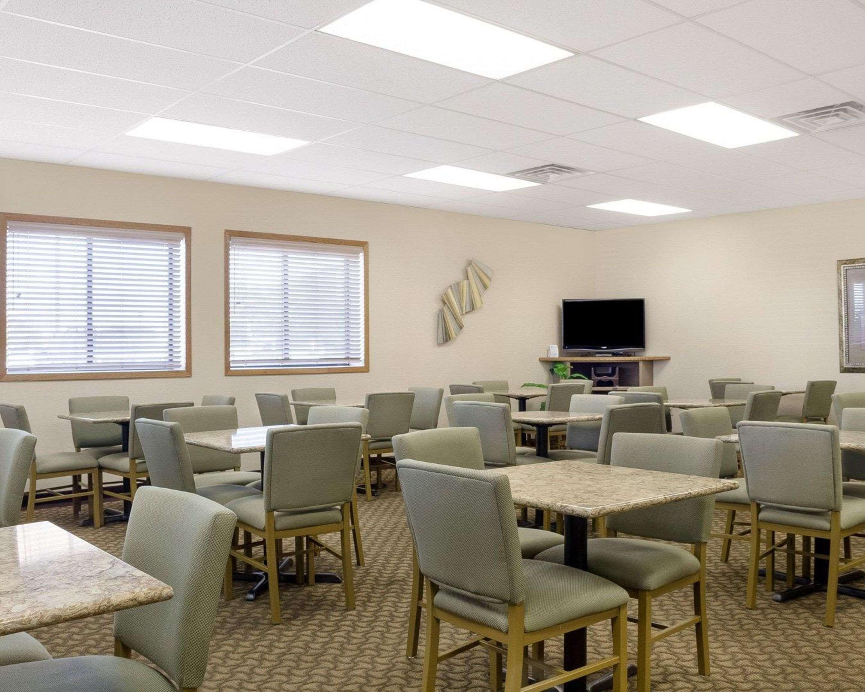 Quality Inn Bismarck I-94 מראה חיצוני תמונה