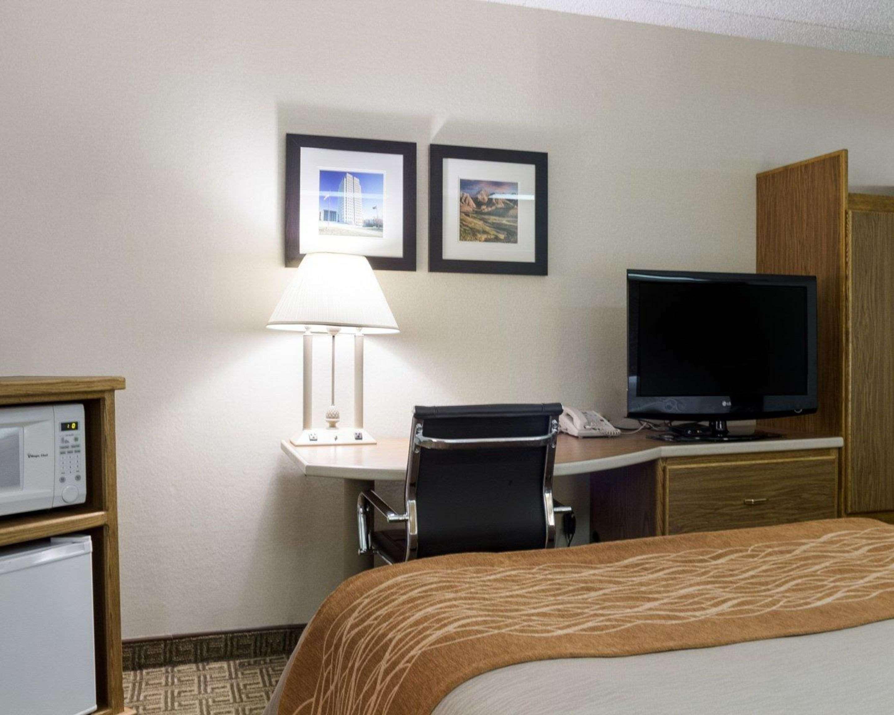 Quality Inn Bismarck I-94 מראה חיצוני תמונה