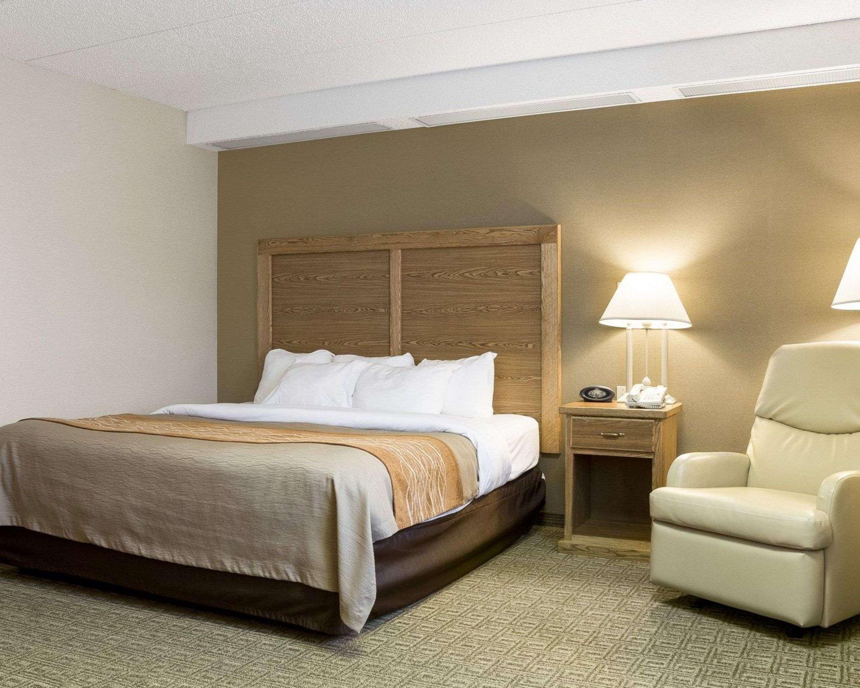 Quality Inn Bismarck I-94 מראה חיצוני תמונה