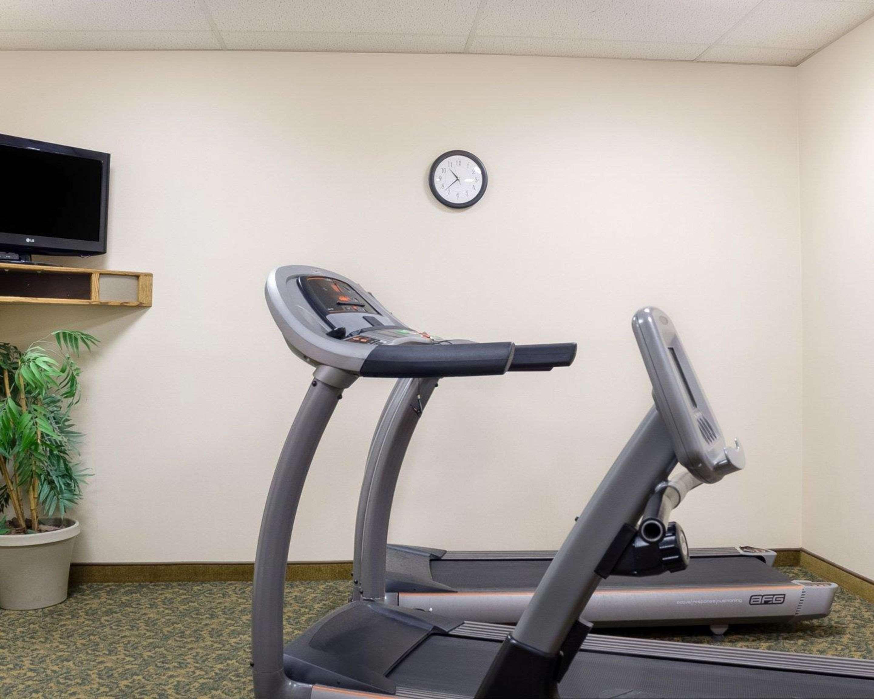 Quality Inn Bismarck I-94 מראה חיצוני תמונה