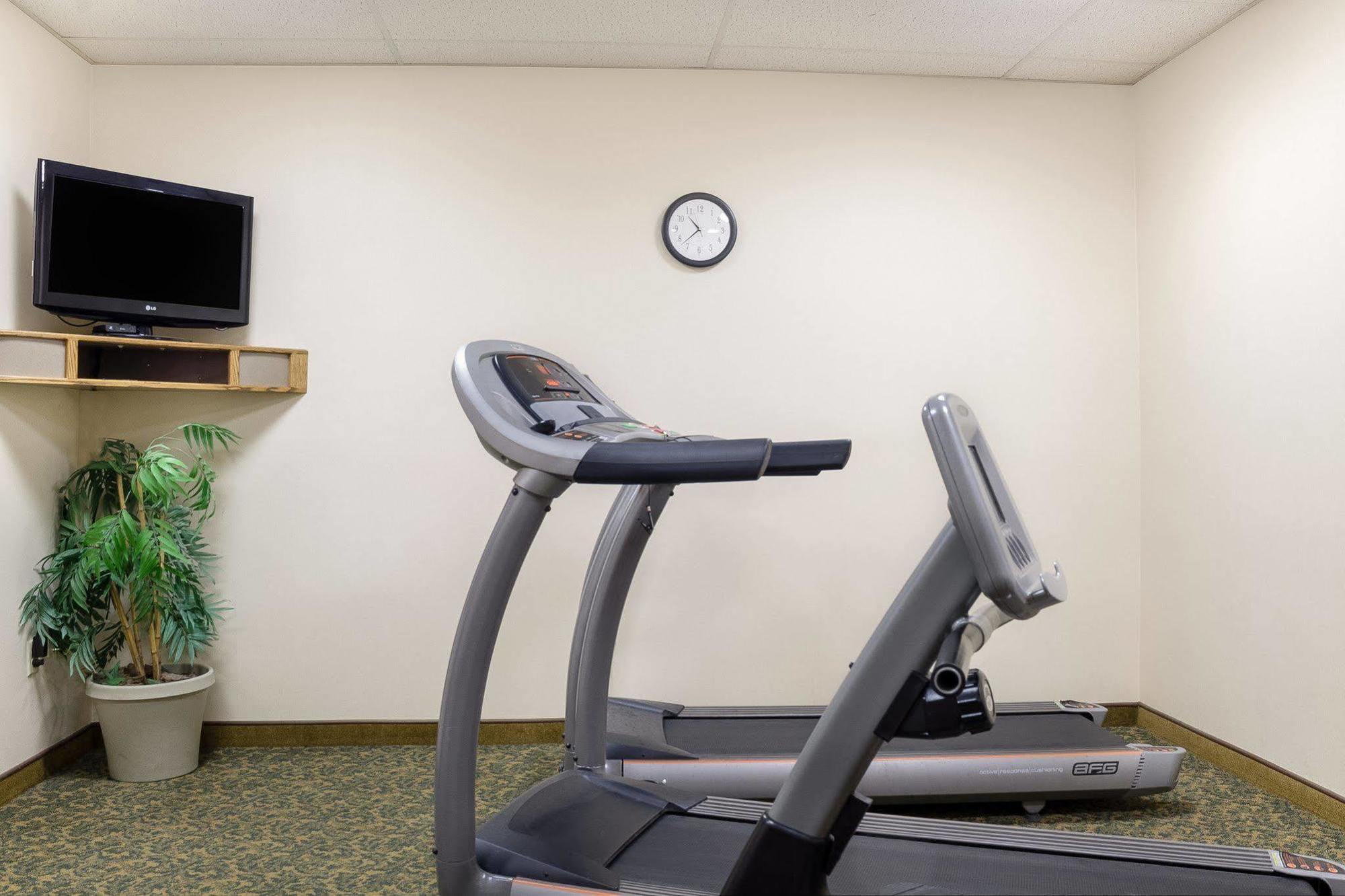 Quality Inn Bismarck I-94 מראה חיצוני תמונה