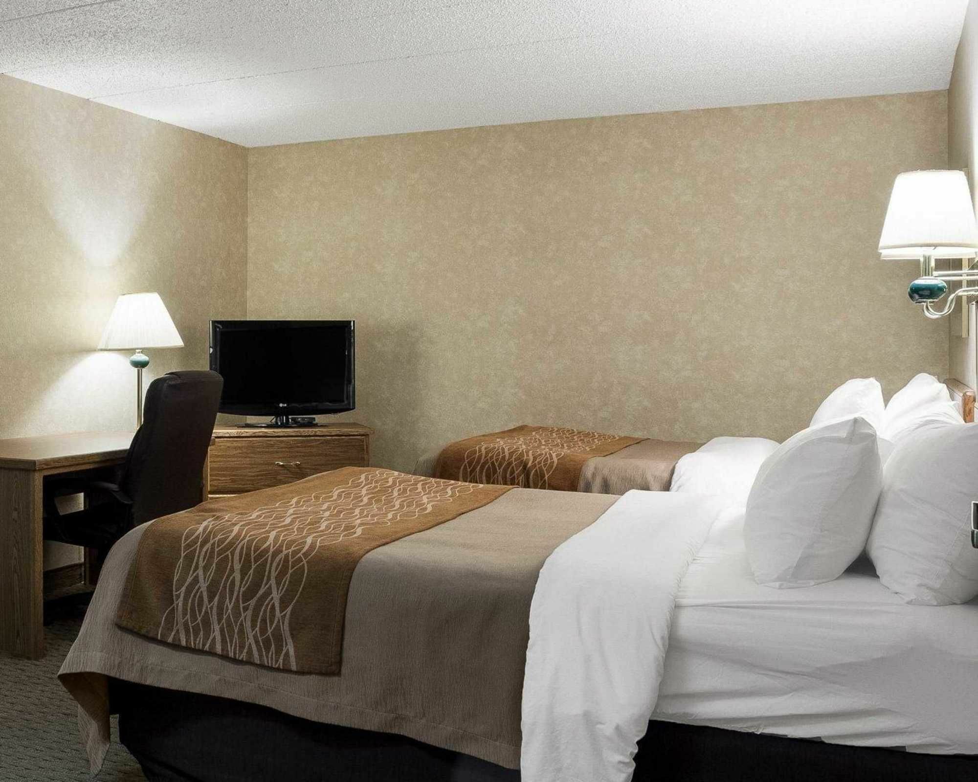 Quality Inn Bismarck I-94 מראה חיצוני תמונה